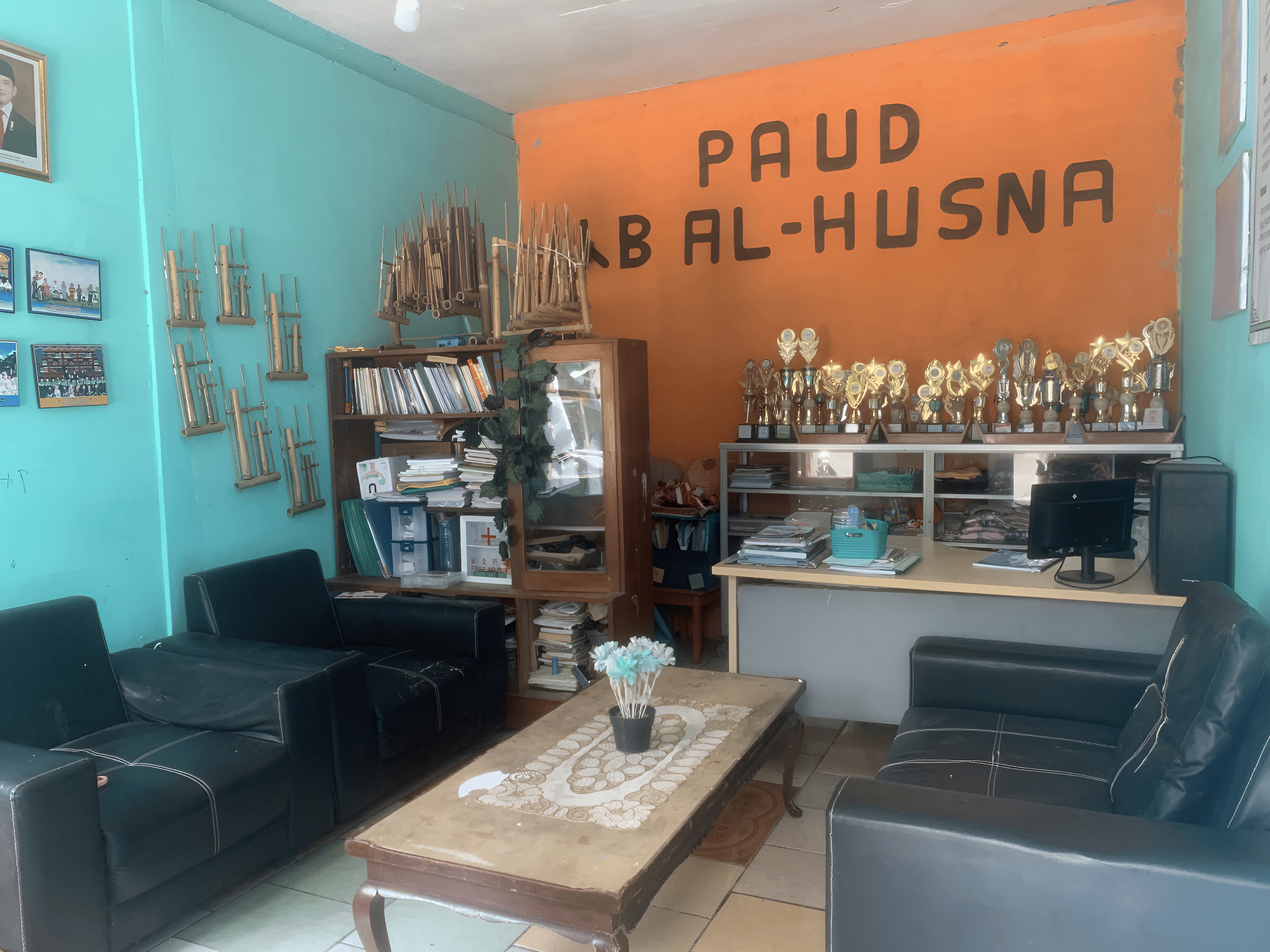 Ruang Guru dan Administrasi